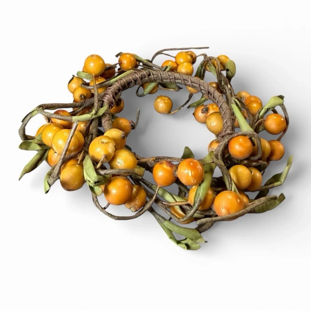 Vintage‎ Artificial Berry and Leaf Wreath 3